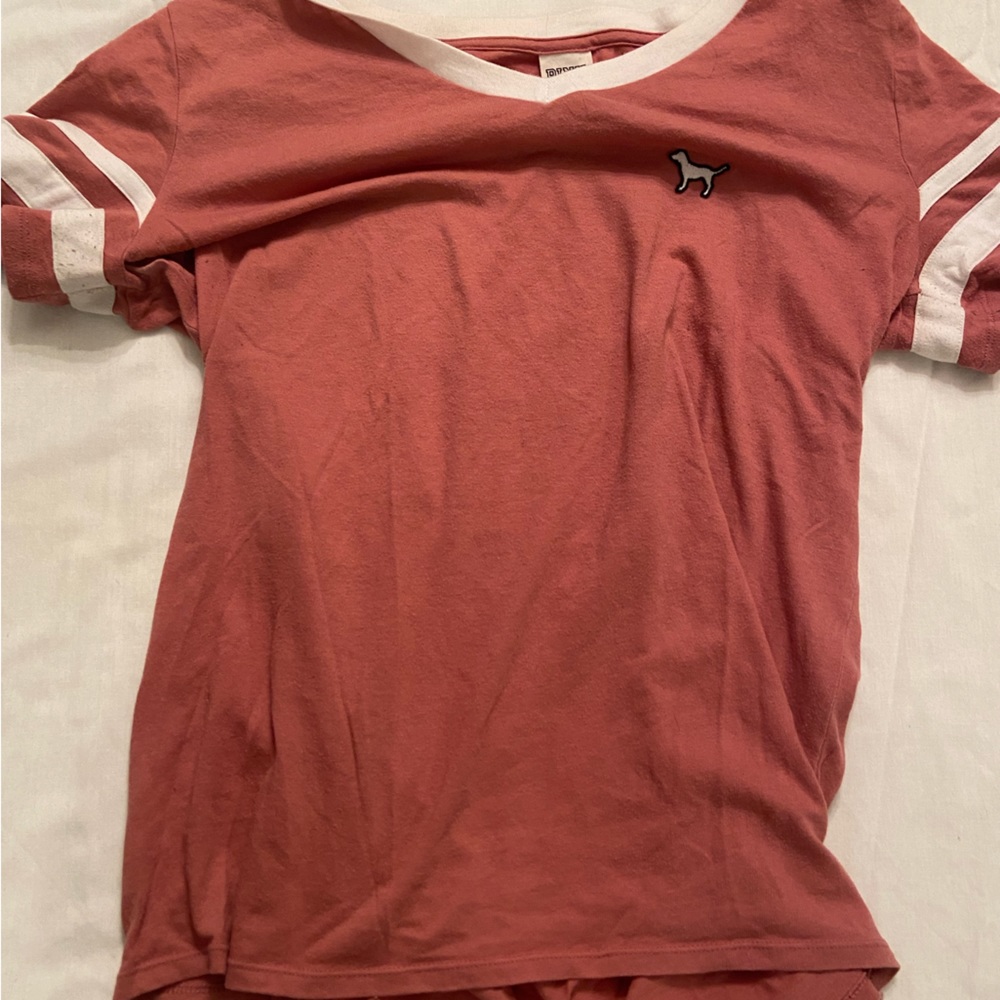 medium pink t shirt